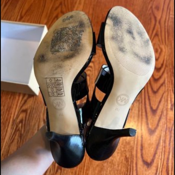 MICHAEL By Michael Kors Heels - Picture 4 of 4